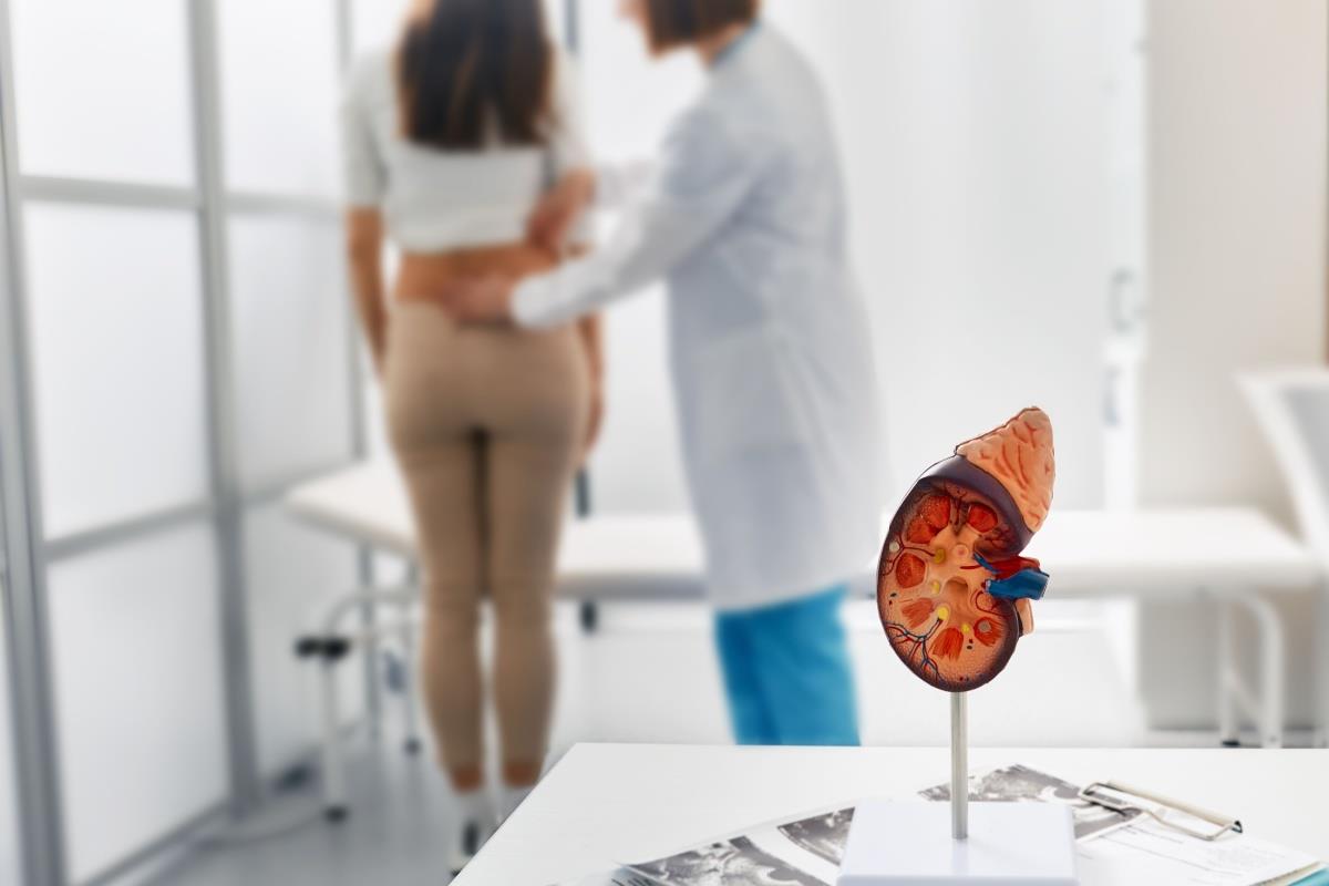 consultatie medicala nefrologie pacienta cu hidronefroza